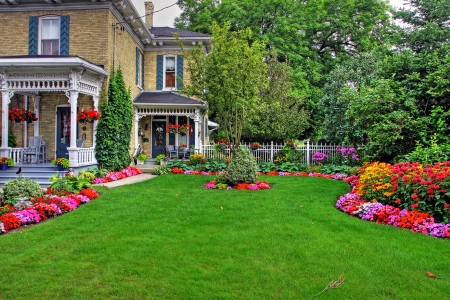 4 Reasons A Fall Clean-Up Is Worth The Investment